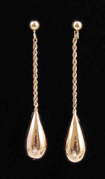 Appraisal: K GOLD PENDANT EARRINGS K yellow gold rope chain earrings