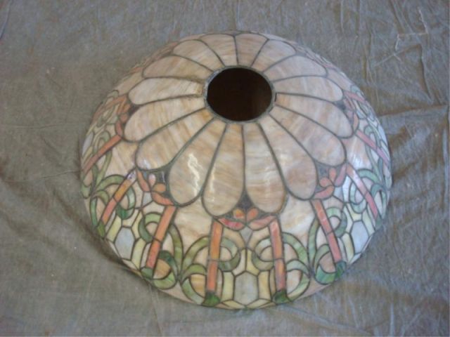 Appraisal: Tiffany Style Shade Dimensions diameter Estimate -