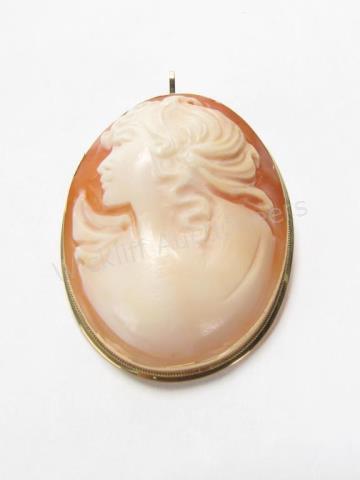 Appraisal: A K yellow gold mounted Italian Cameo Pin Pendant by