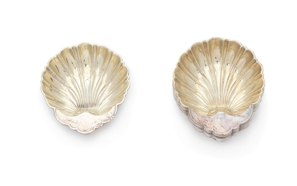 Appraisal: A Set of Twelve American Silver Shell-Form Nut Dishes Length