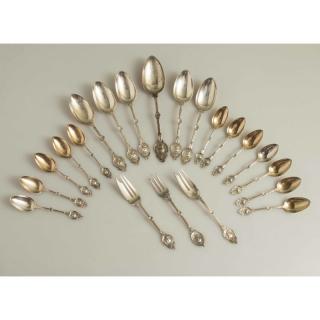 Appraisal: Assorted Silver Flatware Medallion Pattern Twenty one pieces assorted silver