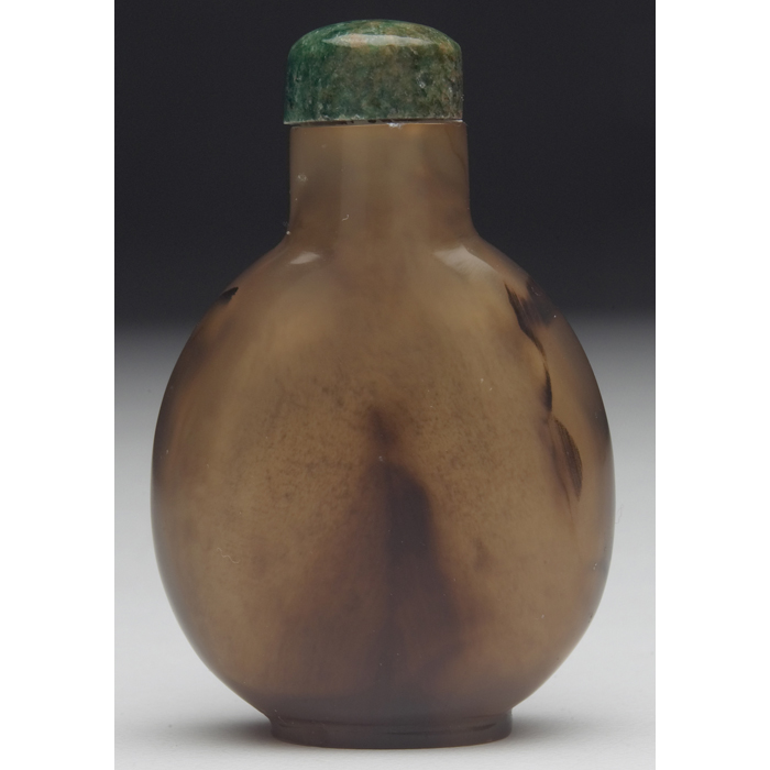 Appraisal: th century snuff bottle flattened bulbous shape in brown agate