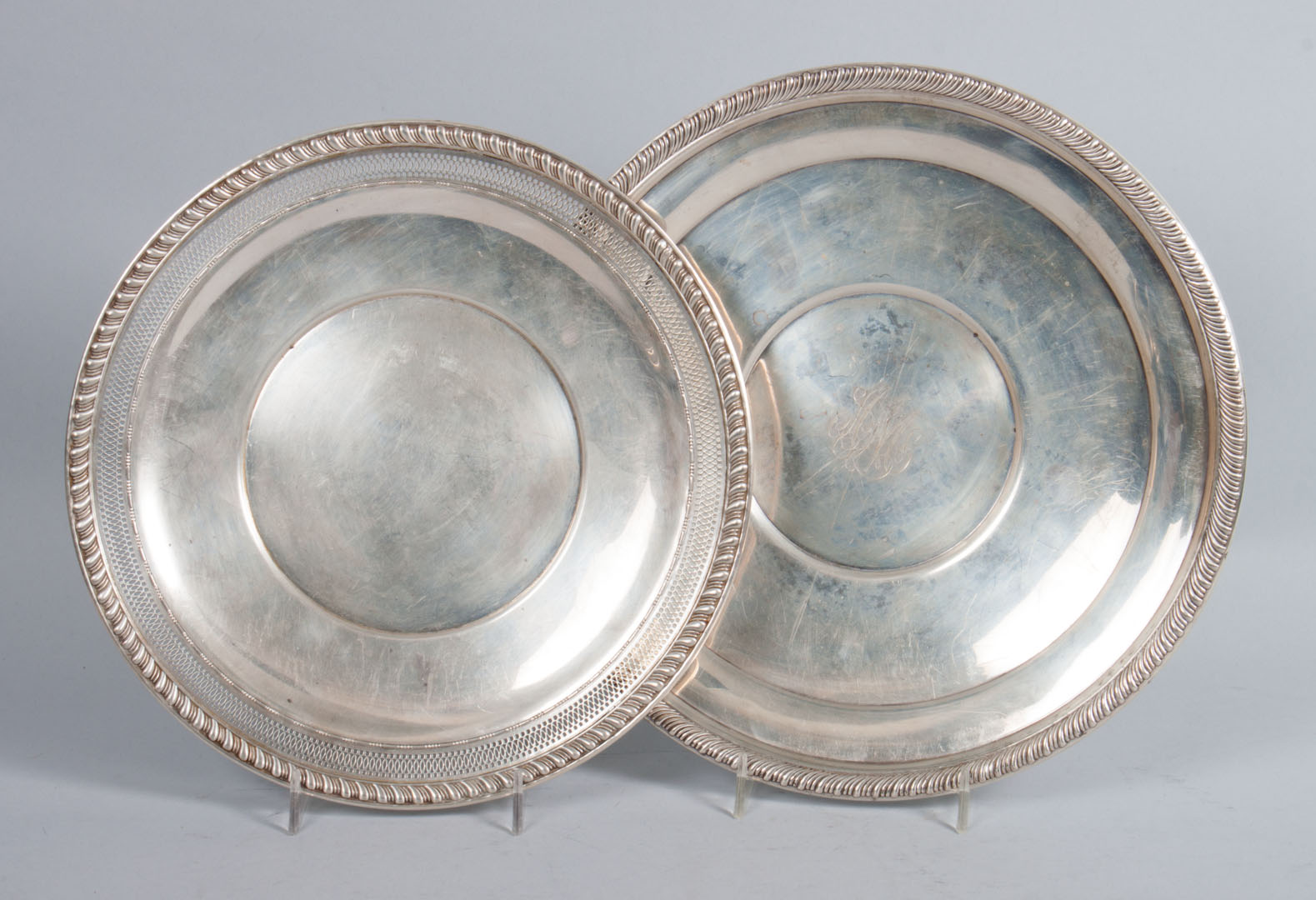 Appraisal: Two American sterling silver cake plates Watson sterling silver cake