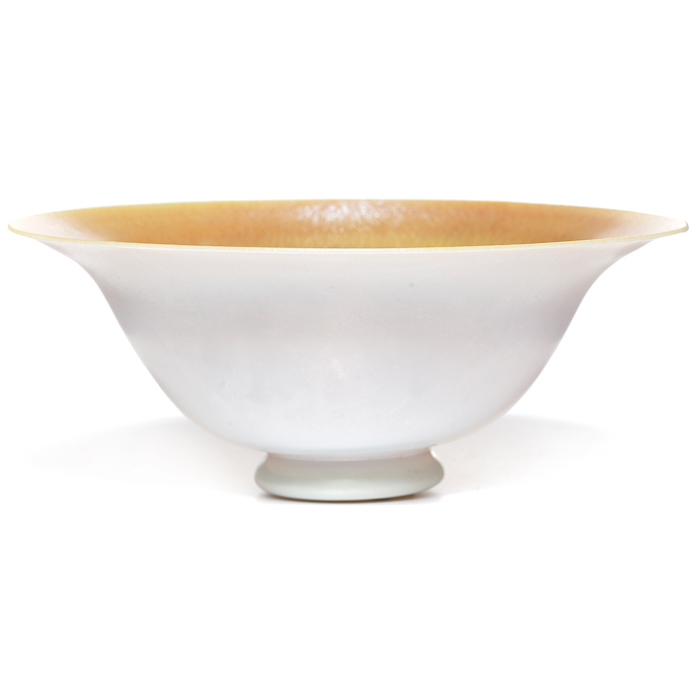 Appraisal: Steuben bowl attribution flaring form in calcite glass with a