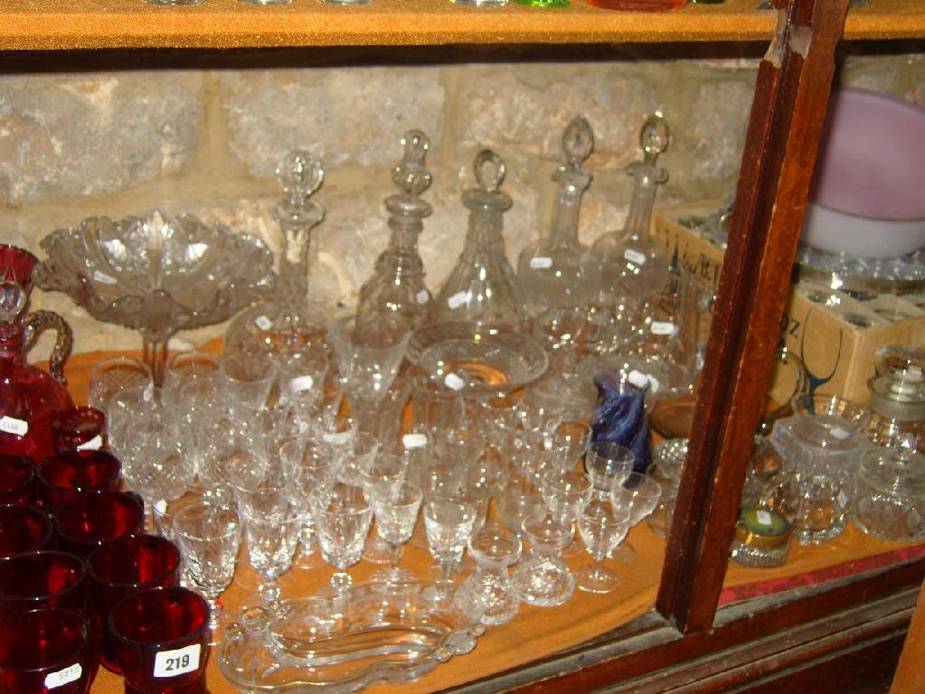 Appraisal: An extensive collection of glassware including decanters and stoppers cranberry