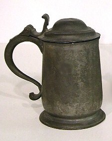 Appraisal: English quart pewter tankard mid- th C unmarked domed hinged