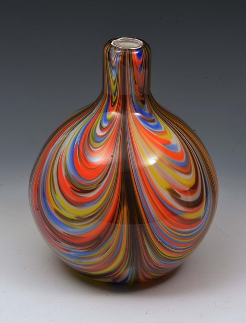 Appraisal: A 'S ART GLASS VASE of globular form decorated with