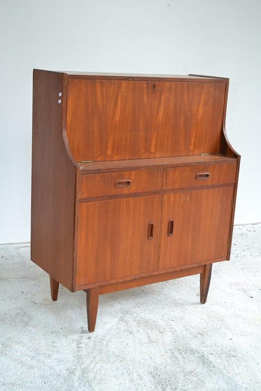 Appraisal: A 'S TEAK DROPSIDE BUREAU A 'S TEAK DROPSIDE BUREAU