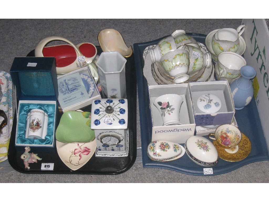 Appraisal: Lot comprising two trays of assorted ceramics etc to include