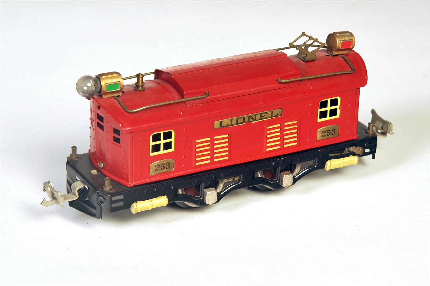 Appraisal: LIONEL O GAUGE - - ELECTRIC American ca - Red