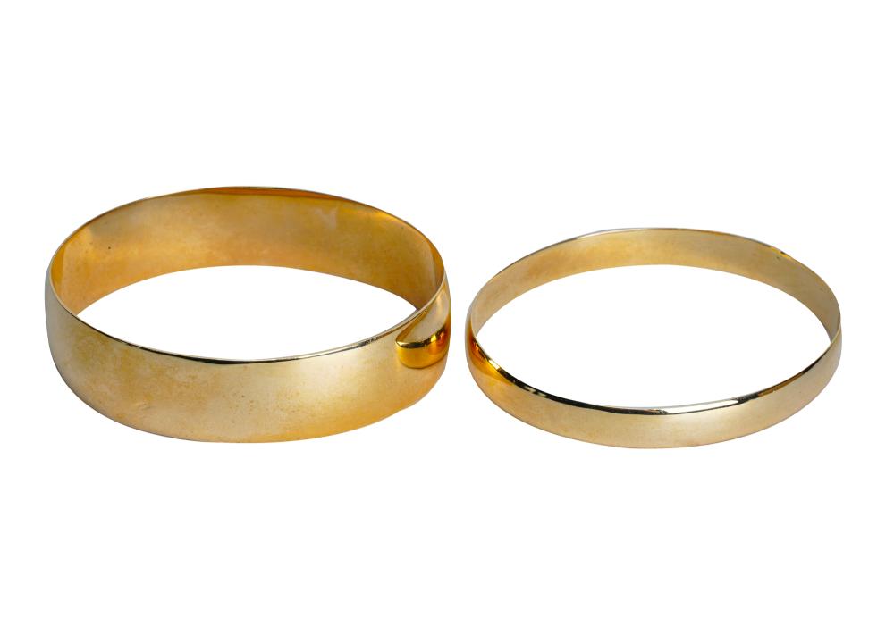 Appraisal: TWO ASSORTED KARAT YELLOW GOLD BANGLES grams total each approximately