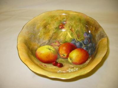 Appraisal: A ROYAL WORCESTER PORCELAIN BOWL of circular form with mildly