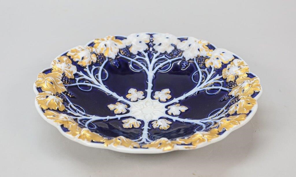 Appraisal: Meissen cobalt gilt decorated leaf motif dish Marked with blue