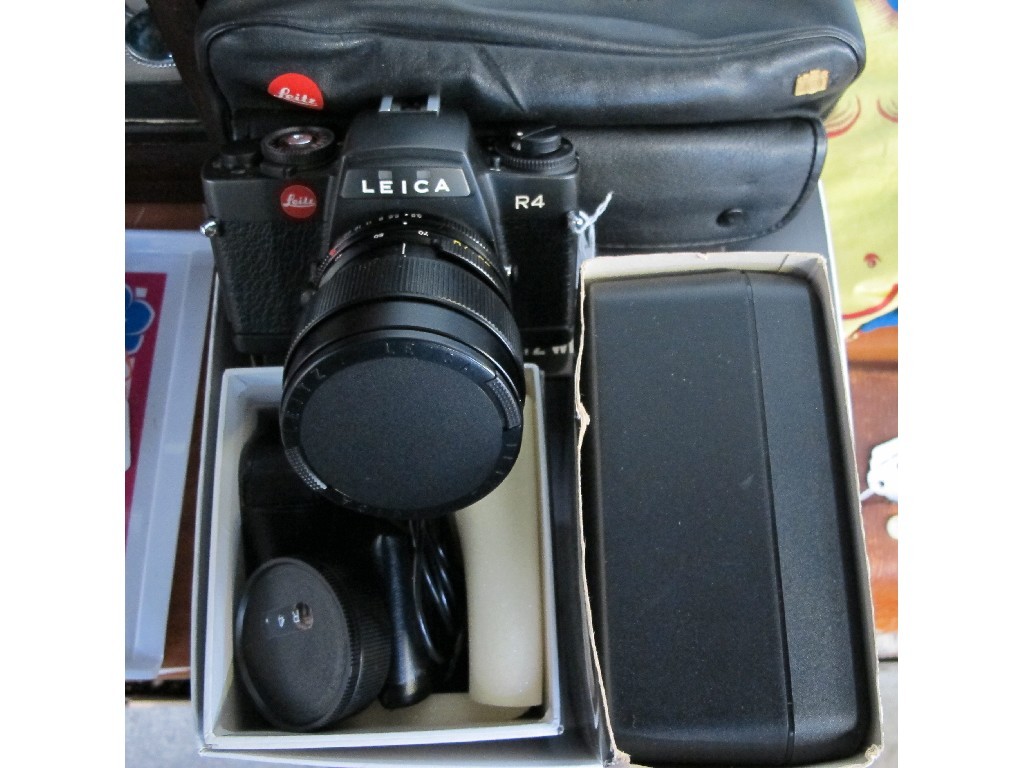 Appraisal: Leica R camera in case with accessories