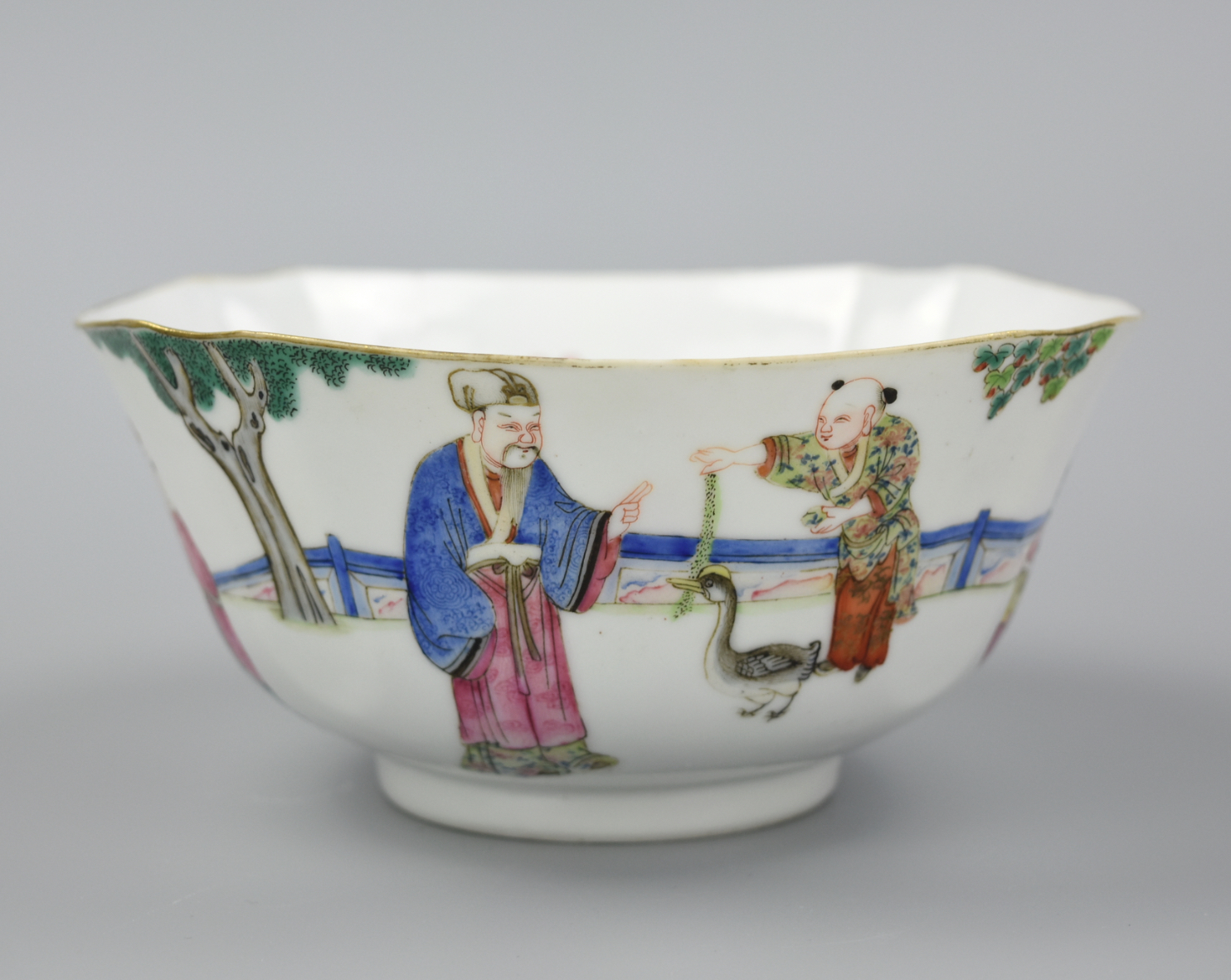 Appraisal: CHINESE FAMILLE ROSE BOWL OF FIGURALS DAOGUANG P A Daoguang