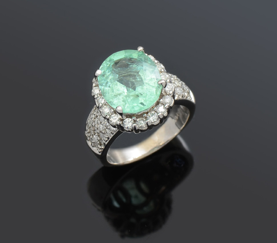 Appraisal: K CTW TOURMALINE AND DIAMOND RING Lovely K white gold