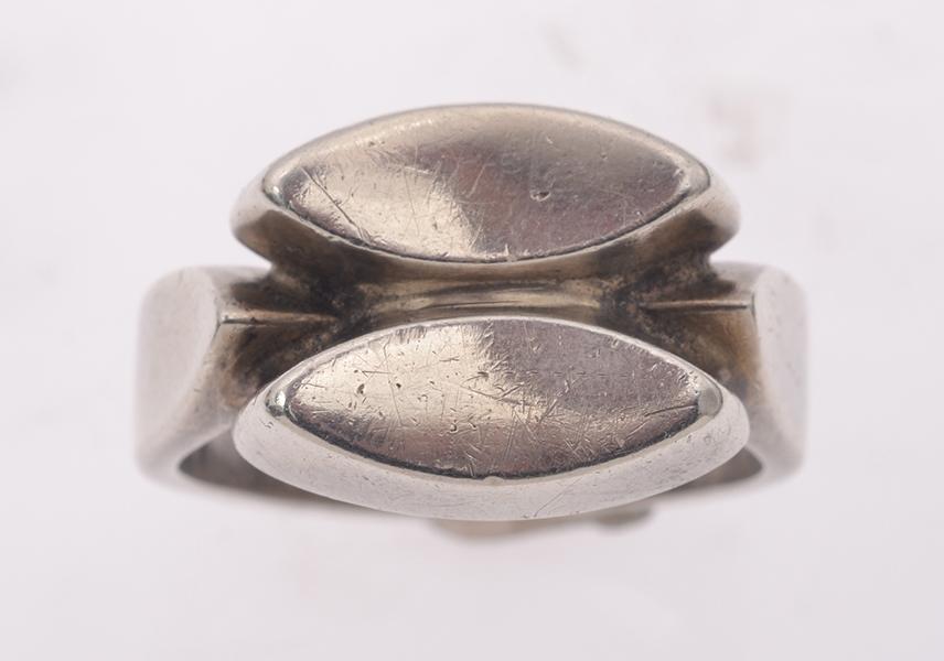 Appraisal: A GEORG JENSEN RING IN STERLING SILVER STYLE REFERENCE A