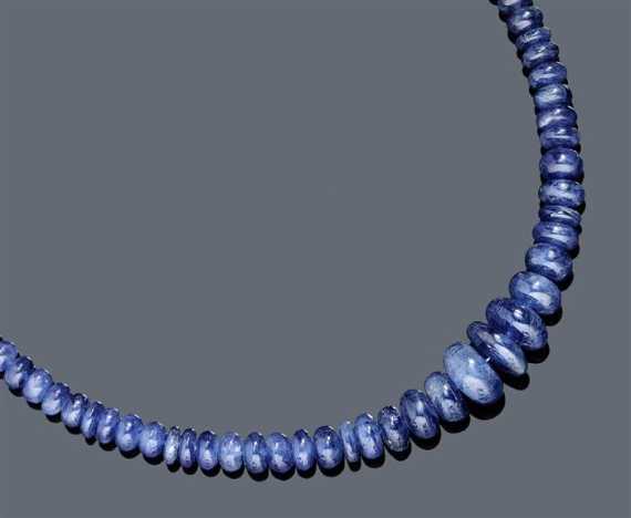 Appraisal: SAPPHIRE NECKLACE Clasp in yellow gold Casual-elegant sautoir of numerous