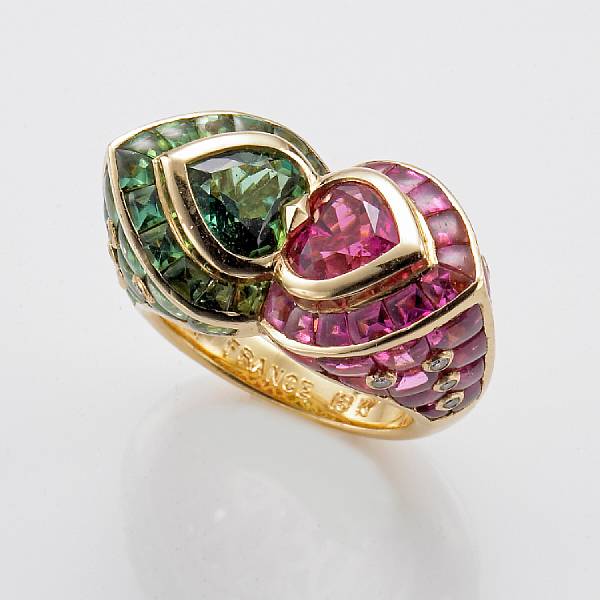 Appraisal: A pink sapphire peridot and eighteen karat gold ring France