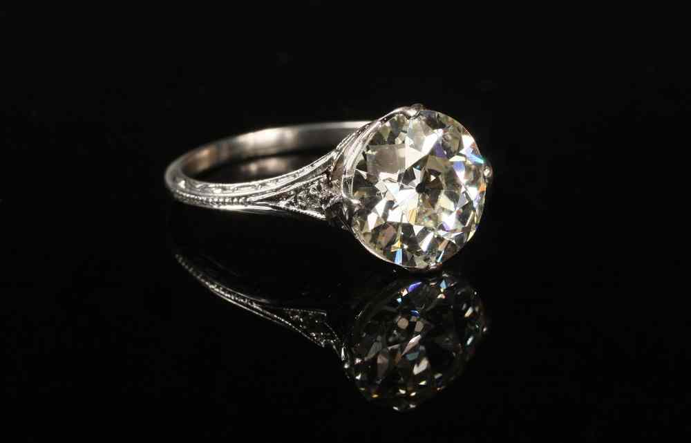 Appraisal: LADY'S RING - Edwardian Period Platinum and Diamond Ring with