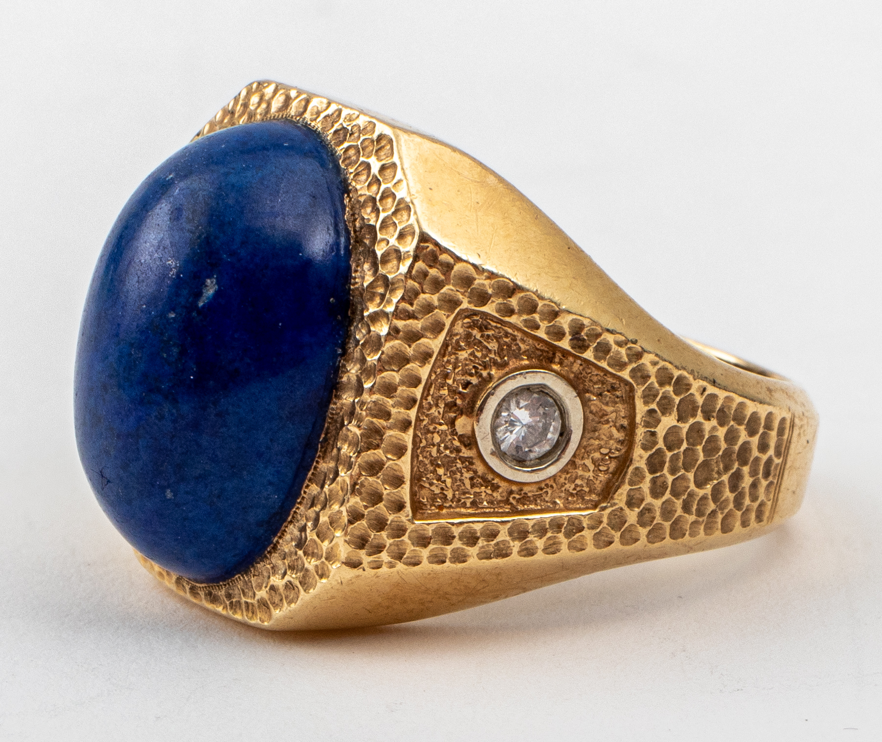 Appraisal: VINTAGE K YELLOW GOLD LAPIS DIAMOND RING Vintage K yellow