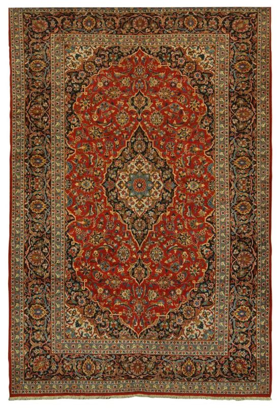 Appraisal: ORIENTAL RUG KESHAN ' x ' Central pendant medallion in