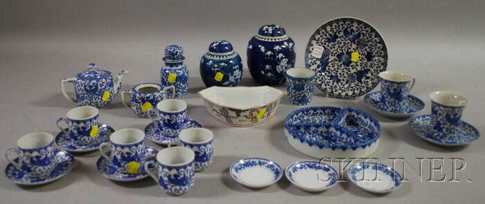 Appraisal: Twenty-five Pieces of Blue and White Flying Turkey Pattern Porcelain