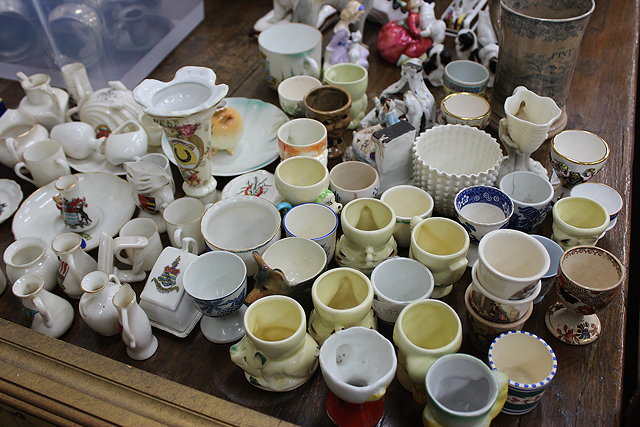 Appraisal: A QUANTITY OF MISCELLANEOUS CERAMICS to include a Royal Doulton