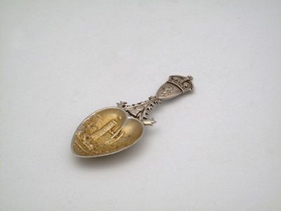 Appraisal: A Scottish provincial silver souvenir caddy spoon Balmoral by William