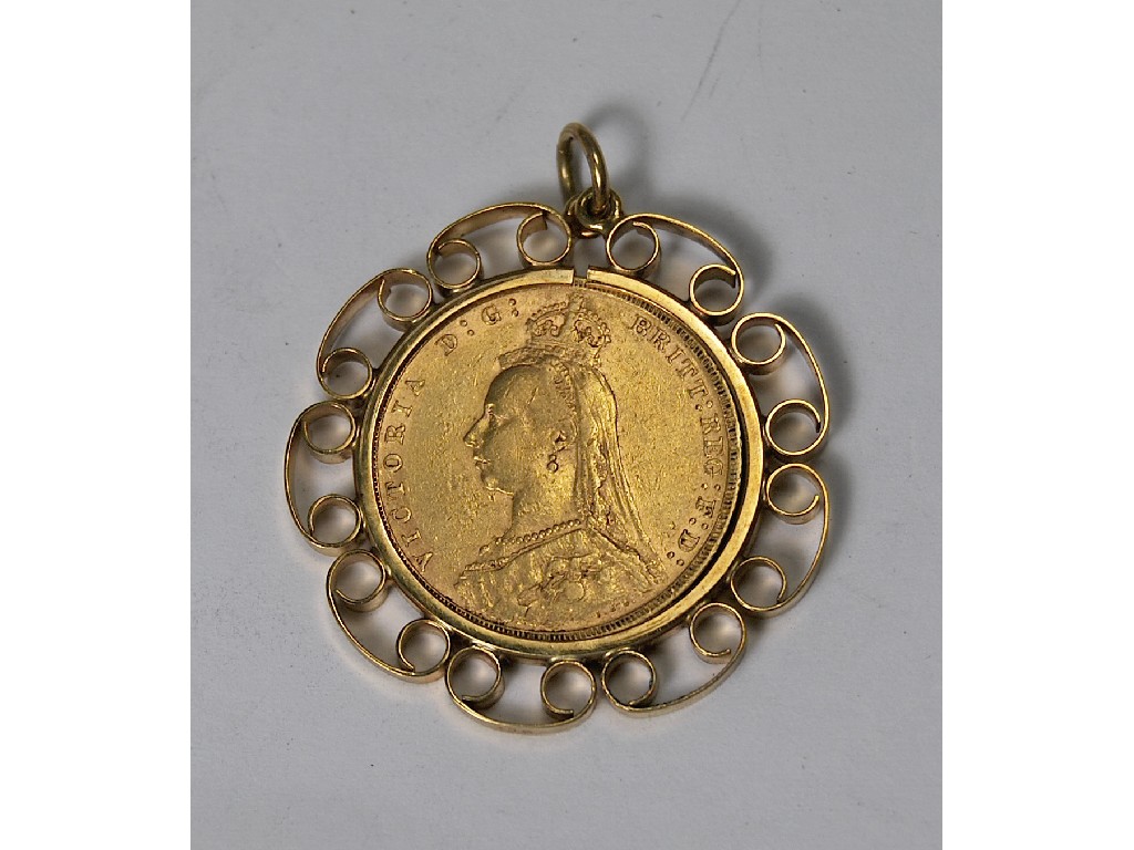 Appraisal: An Sovereign loose-mounted in a ct scroll-frame pendant