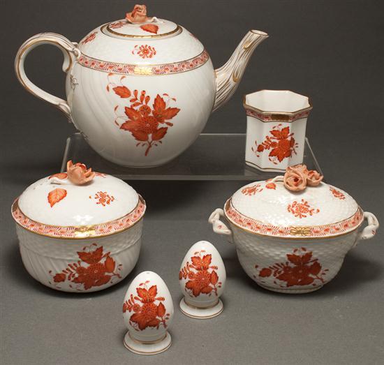 Appraisal: Six Herend porcelain articles in the Chinese Rust Bouquet pattern