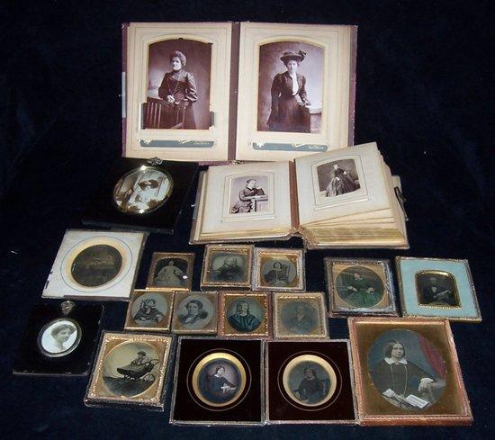 Appraisal: A quantity of Victorian and later photographs in albums and