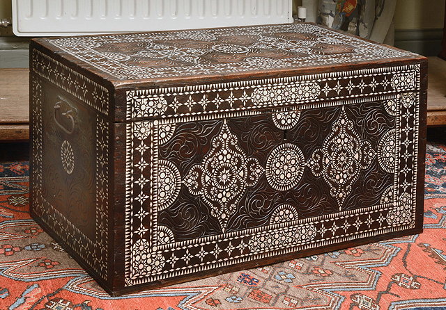 Appraisal: AN INDIAN HARDWOOD BOX with stylised mother of pearl inlay