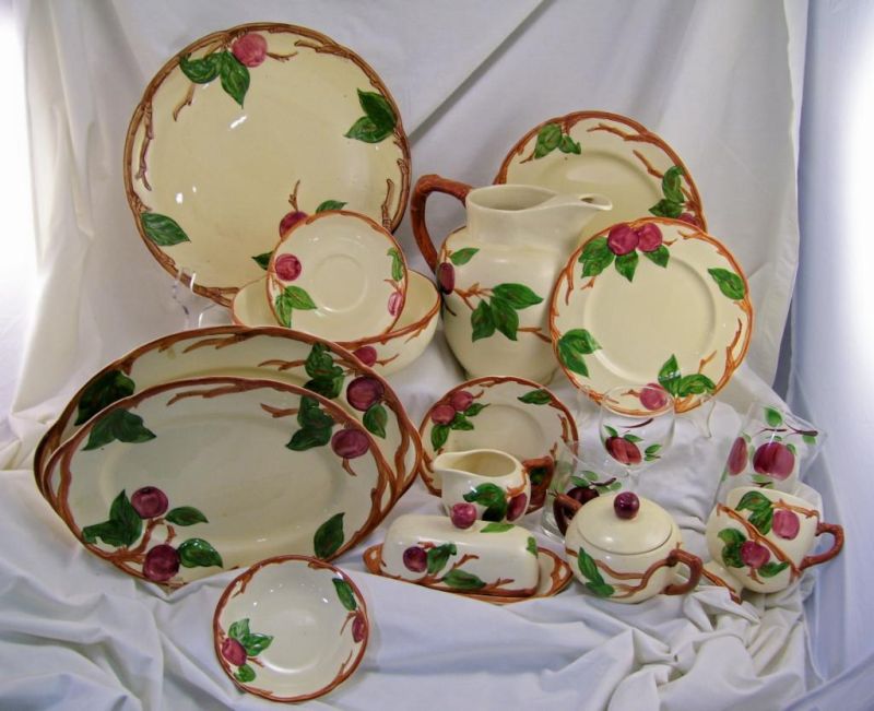 Appraisal: pcs Francsican Apple Dinnerware Set includes - dinner plates -