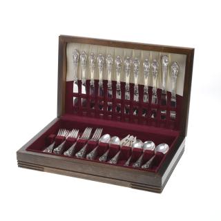 Appraisal: Lunt Eloquence sterling flatware service Lunt Eloquence sterling flatware service