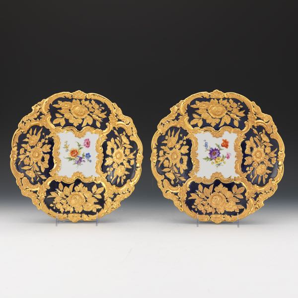 Appraisal: PAIR OF MEISSEN BLUE AND GILT PORCELAIN LOW BOWLS x