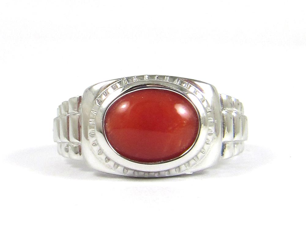 Appraisal: CORAL AND FOURTEEN KARAT WHITE GOLD RING The k white