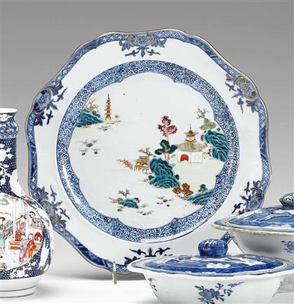 Appraisal: Chinese export famille rose porcelain charger th century The central