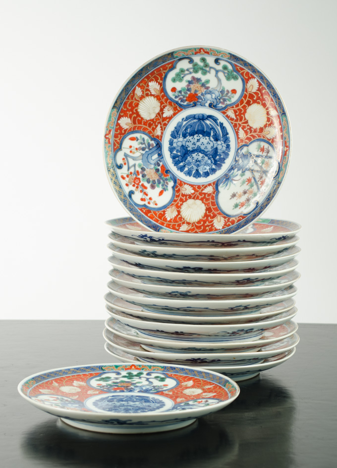 Appraisal: SET OF THIRTEEN ARITA JAPANESE PORCELAIN PLATES Imari decoration Taisho