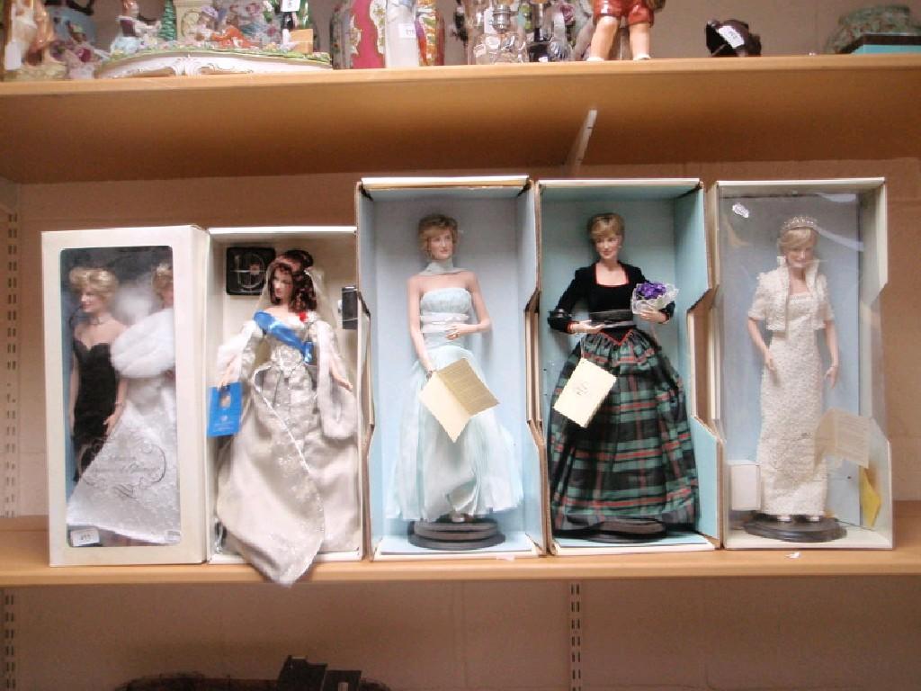 Appraisal: A quantity of Franklin Mint Princess Diana dolls