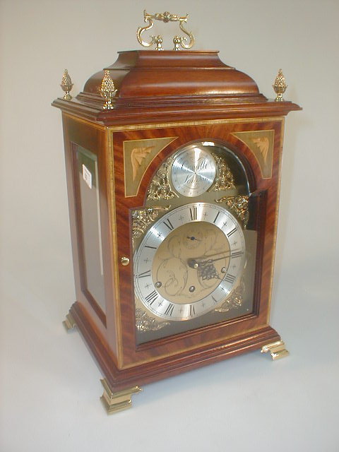 Appraisal: A George III style mahogany cased bracket clock of eight