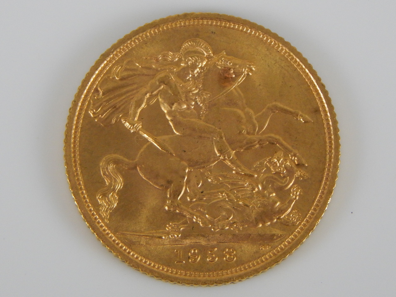 Appraisal: A Queen Elizabeth gold full sovereign dated Auctioneers Note NOT