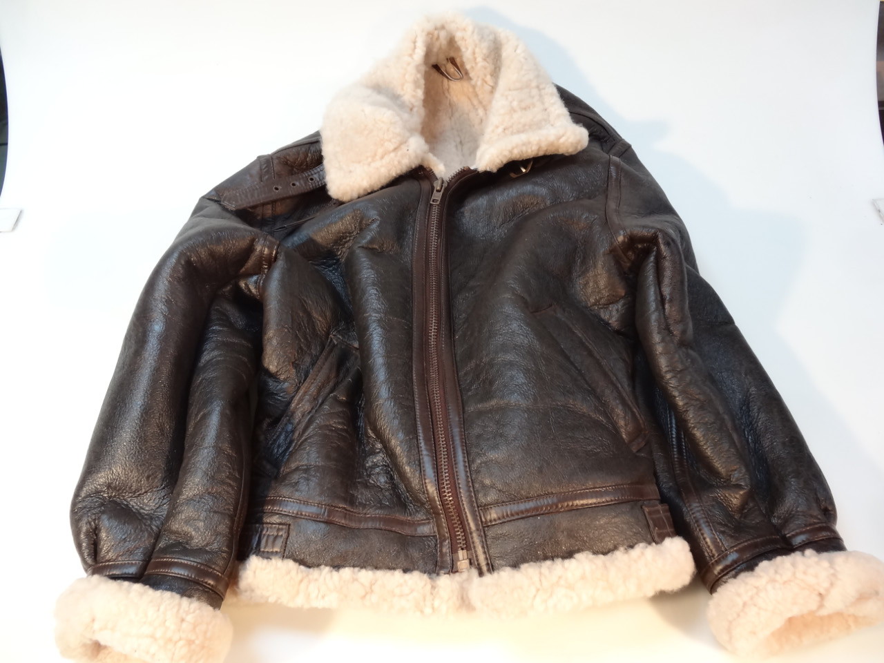 Appraisal: A type B US army style jacket with sheep skin