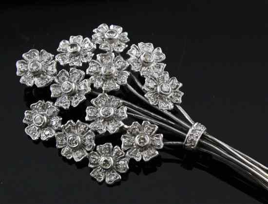 Appraisal: An ct white gold and diamond posy brooch gross g