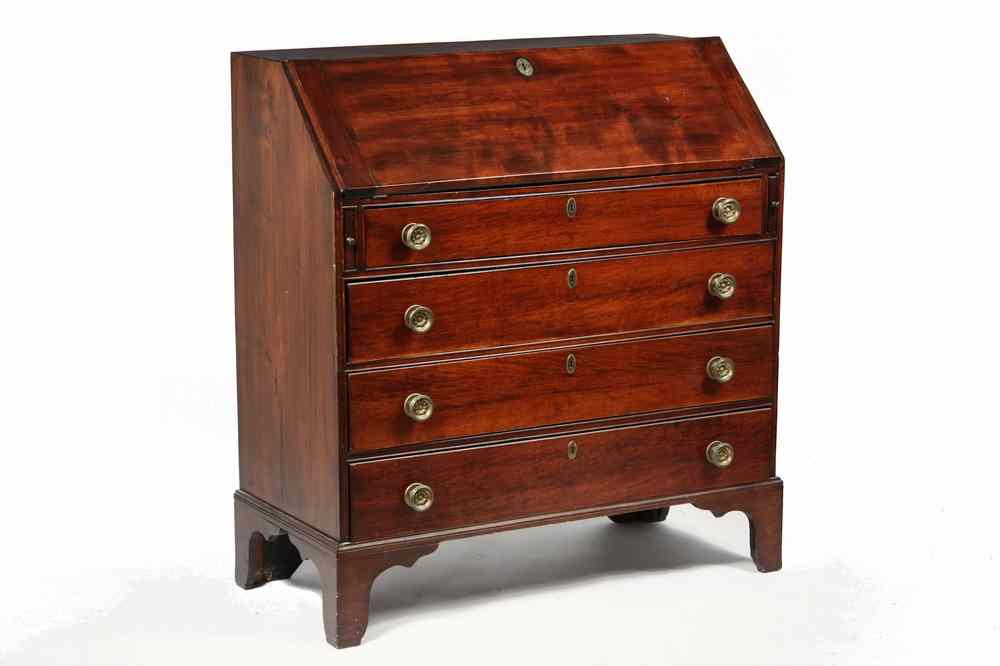 Appraisal: DESK - th c period slant lid country desk in