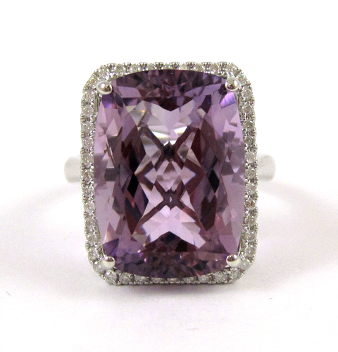 Appraisal: AMETHYST DIAMOND AND WHITE GOLD RING The k white gold