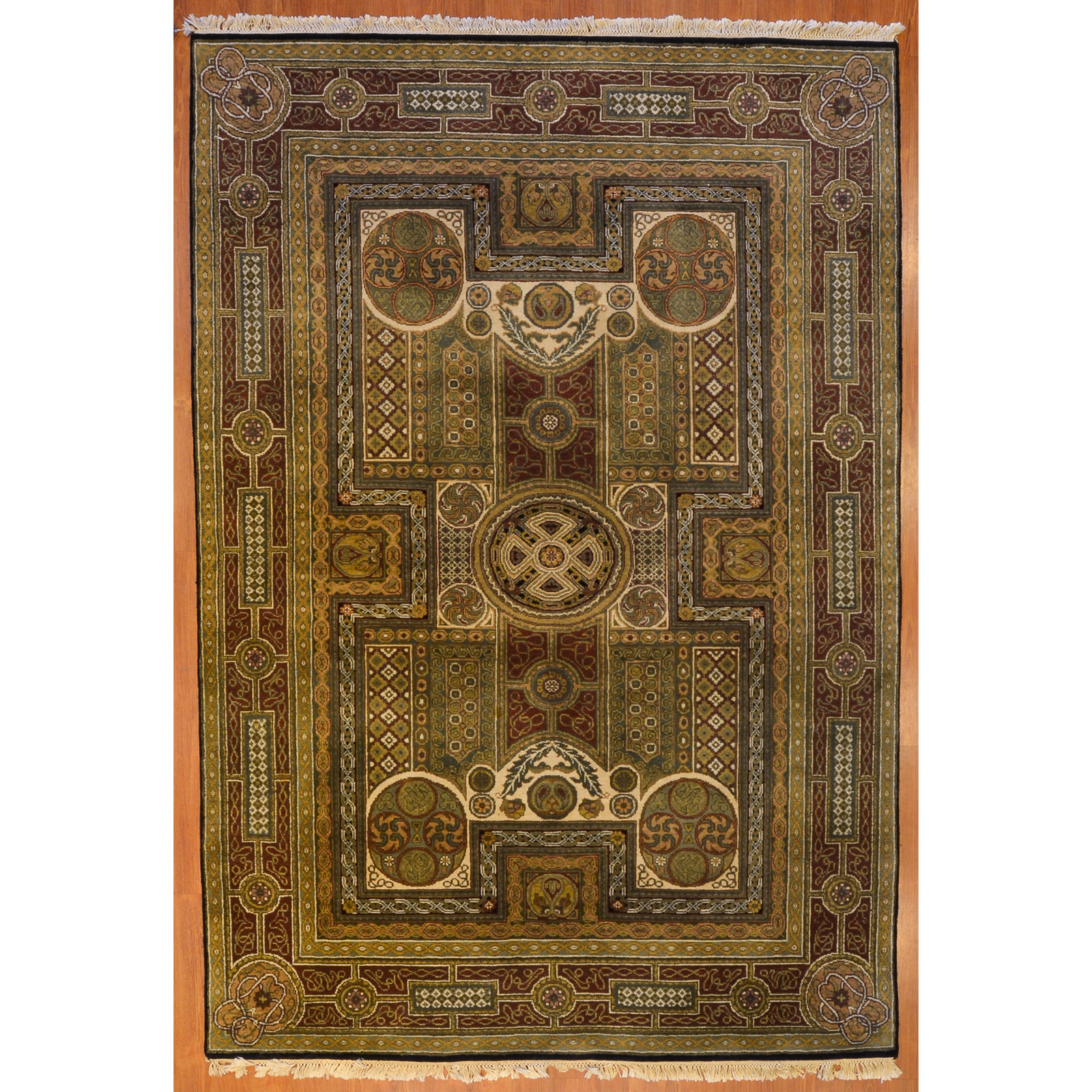 Appraisal: INDO AGRA RUG INDIA X Fourth quarter- th century hand-knotted