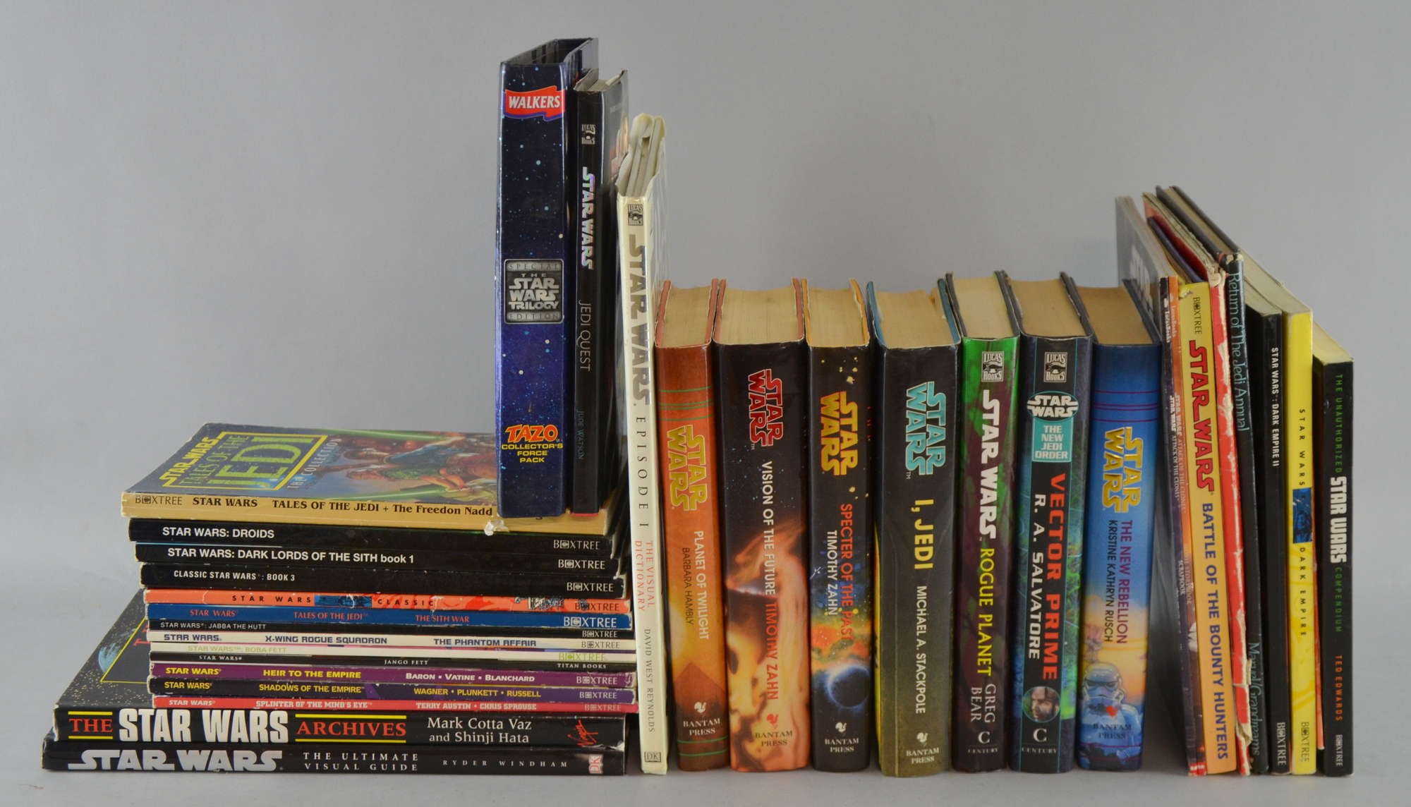 Appraisal: Star Wars a large collection of books including annuals novels