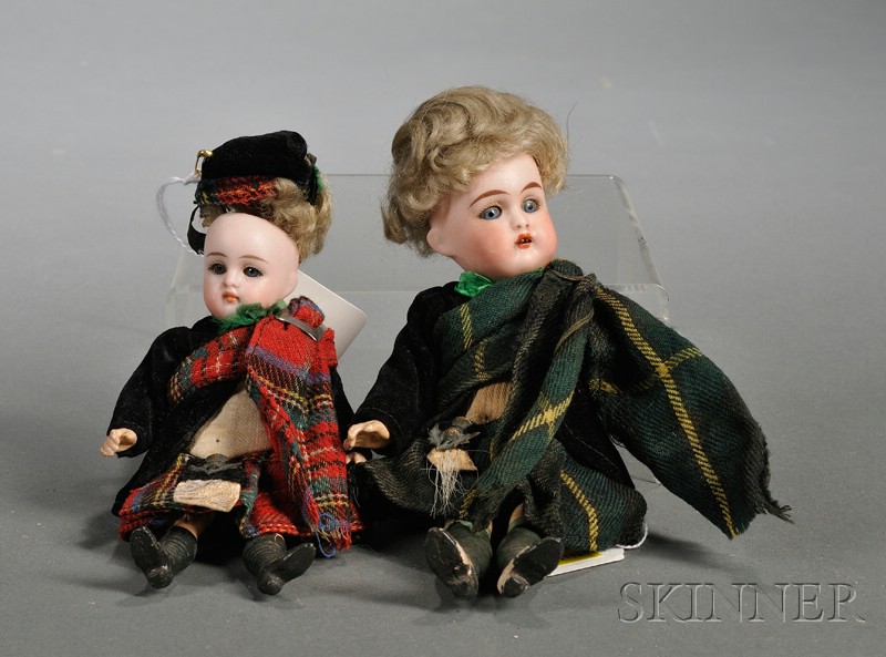 Appraisal: Two Simon Halbig Kammer Reinhardt Bisque Dolls in Highland Dress