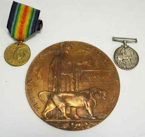 Appraisal: Pair of World War Medals and Death Plaque for nd